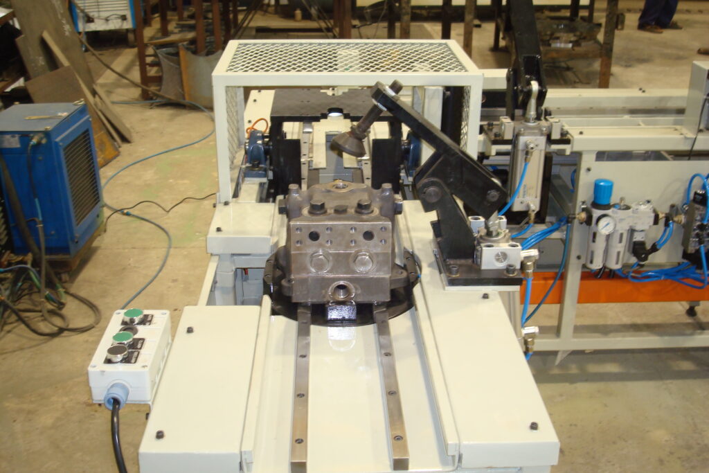 ORIENTATION DEVICE FOR HYDRAULIC MOTOR ASSEMBLY Client: L&T LTD